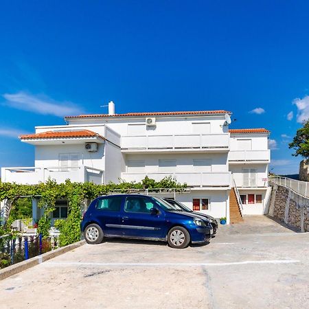 Apartments Pela Lopar Exterior photo