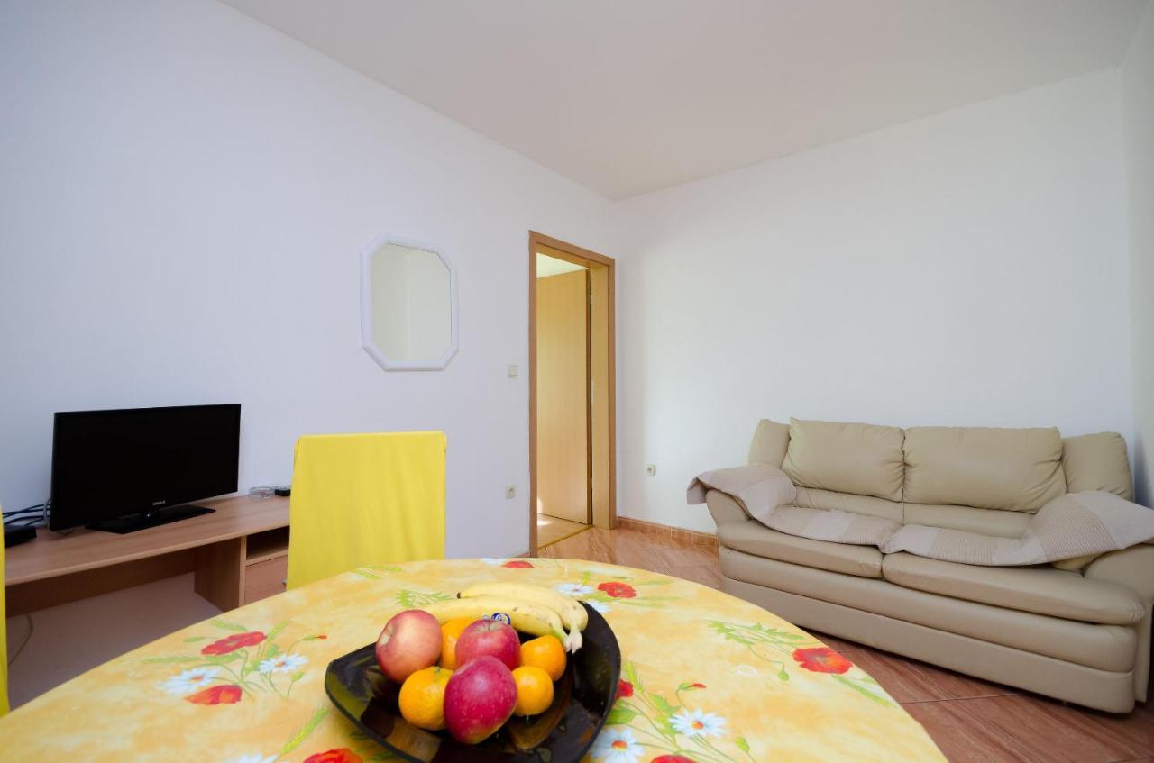 Apartments Pela Lopar Exterior photo