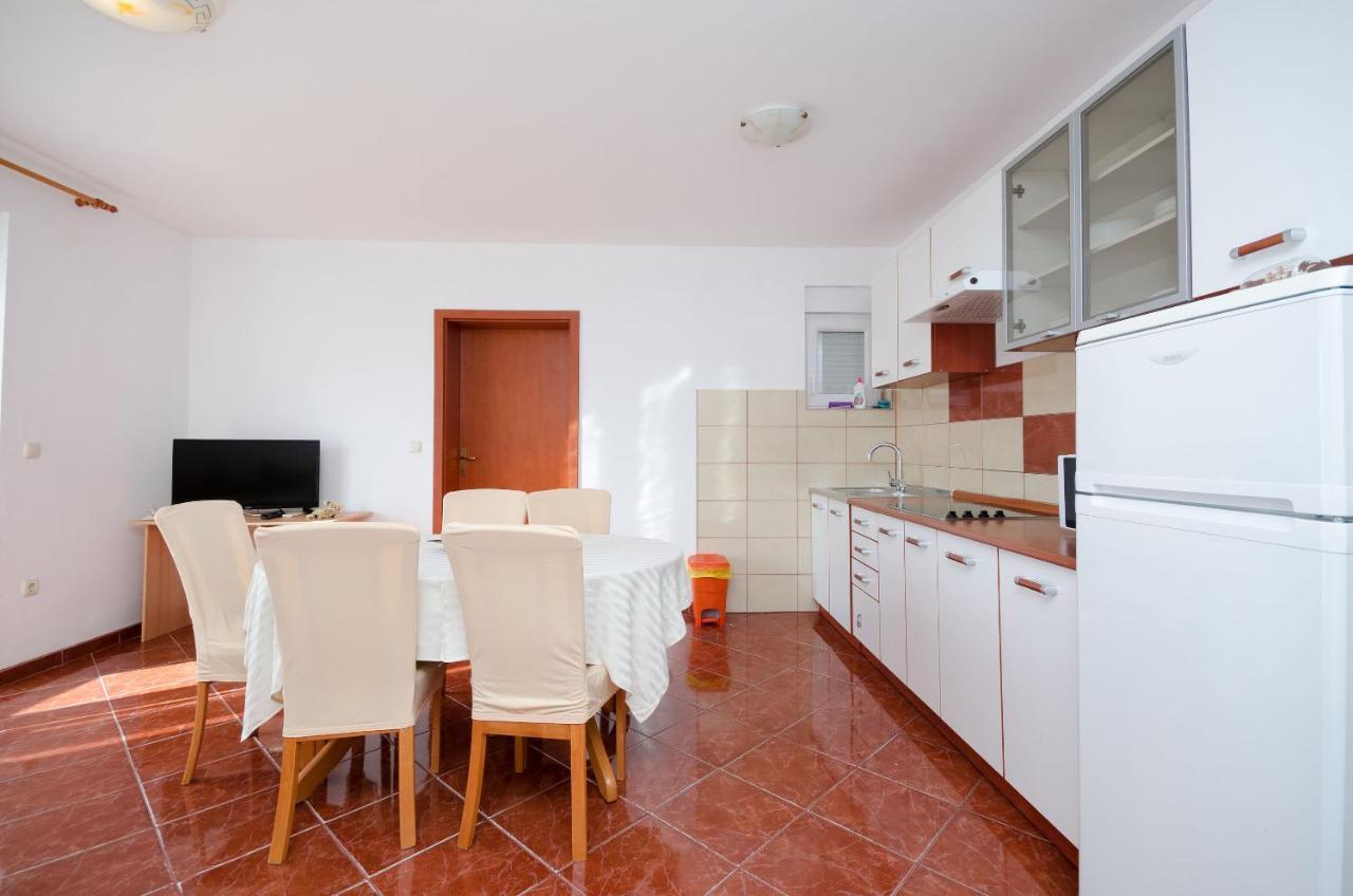 Apartments Pela Lopar Exterior photo